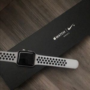 APPLE WATCH SERIES 3 NIKE VERSION